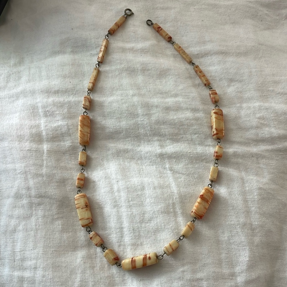 VINTAGE- 80’s Marble Bead Necklace